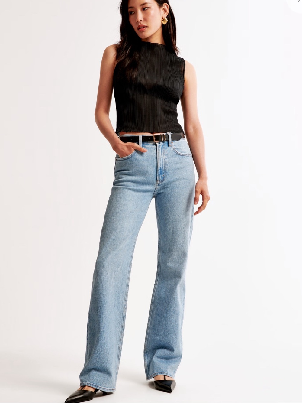 Abercrombie & Fitch High Rise 90s Relaxed Jean